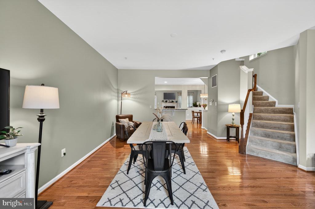 7286 STALLINGS DRIVE