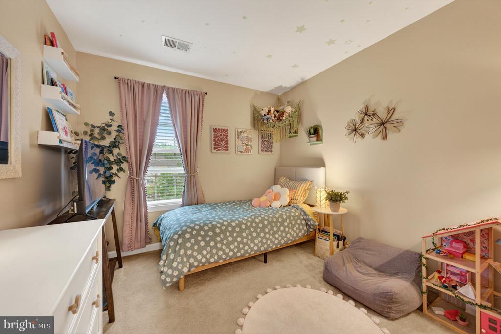 7286 STALLINGS DRIVE