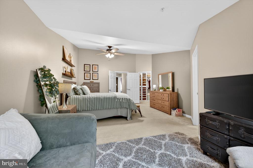 7286 STALLINGS DRIVE