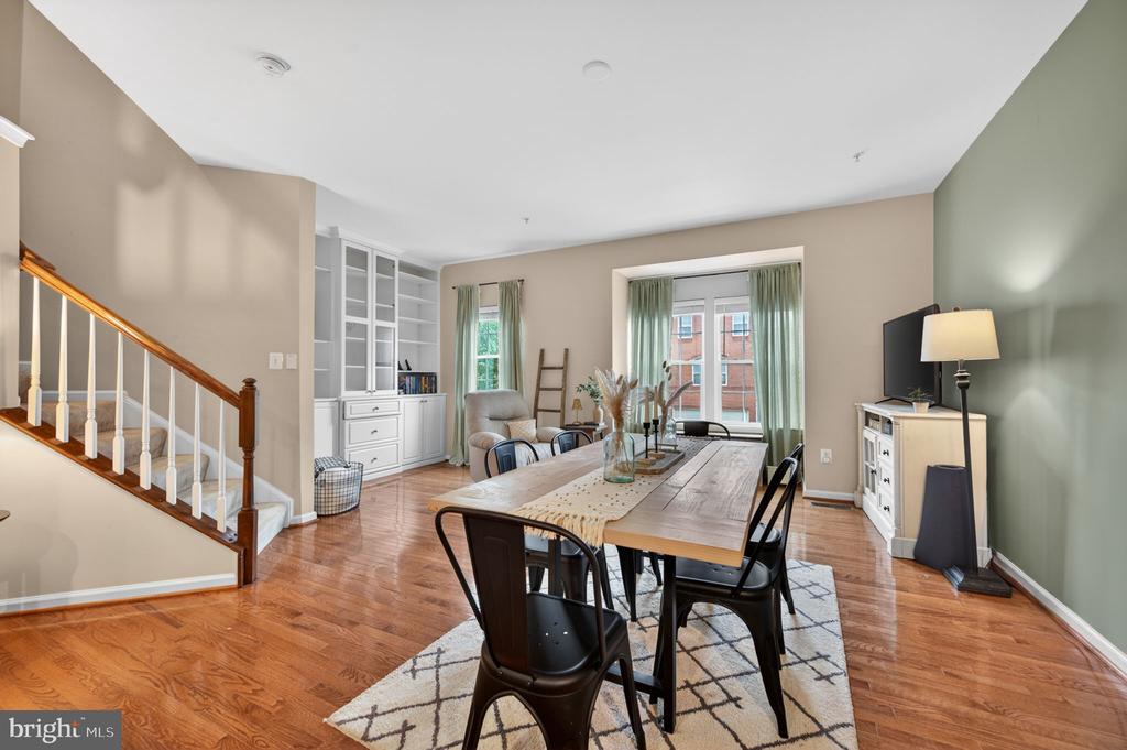 7286 STALLINGS DRIVE