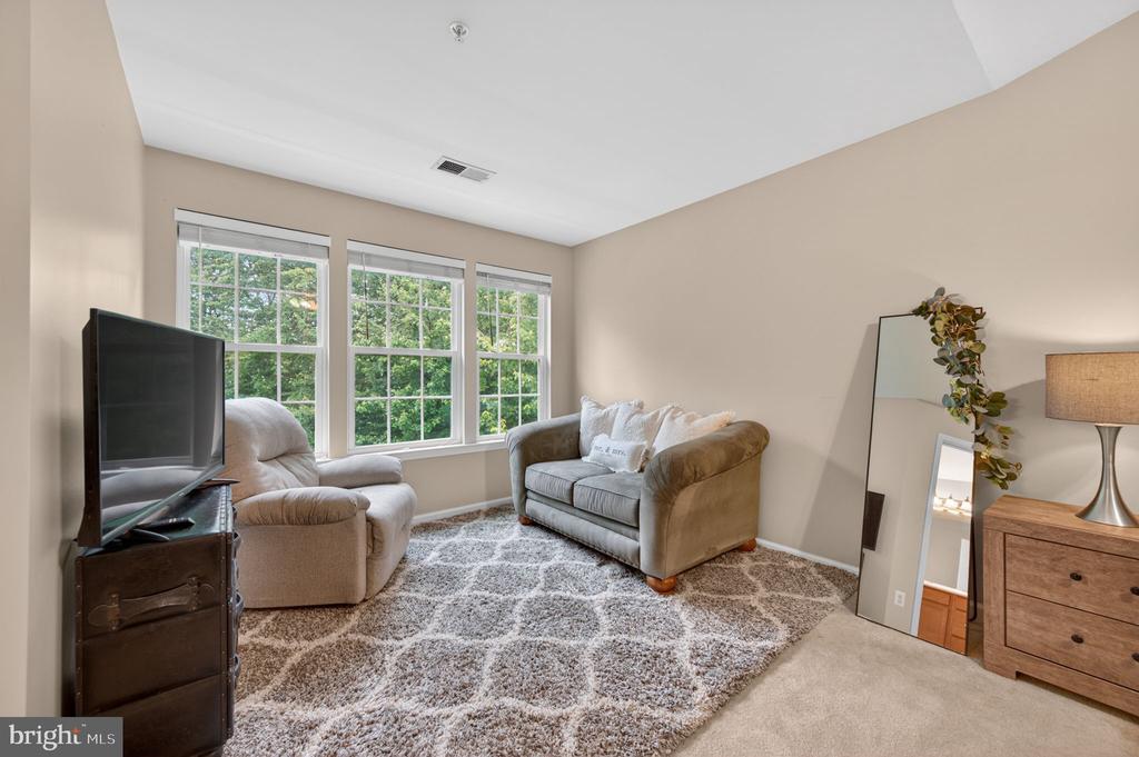 7286 STALLINGS DRIVE
