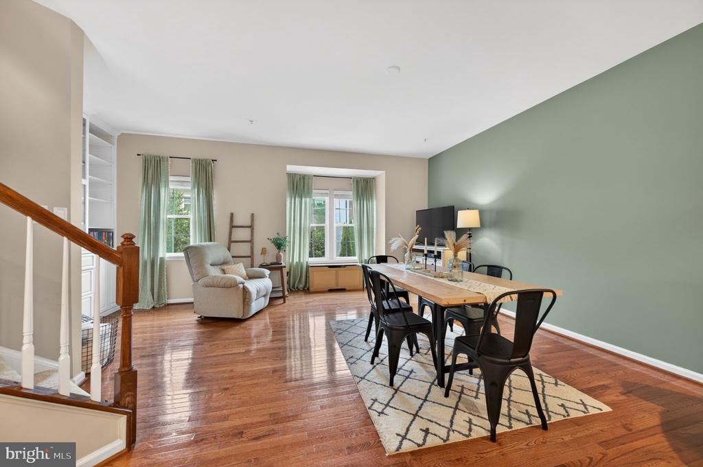 7286 STALLINGS DRIVE