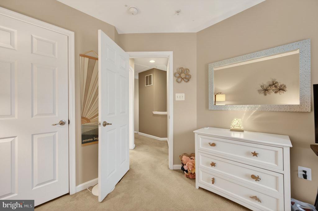 7286 STALLINGS DRIVE
