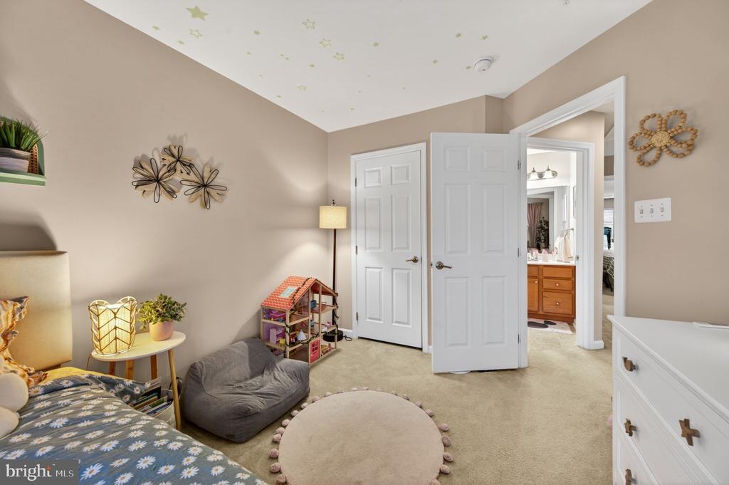7286 STALLINGS DRIVE