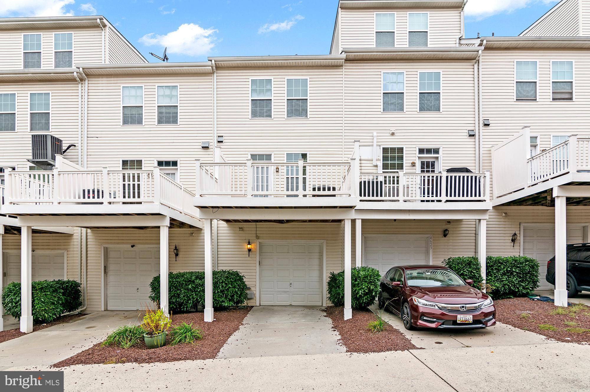 4621 FOSTER AVENUE