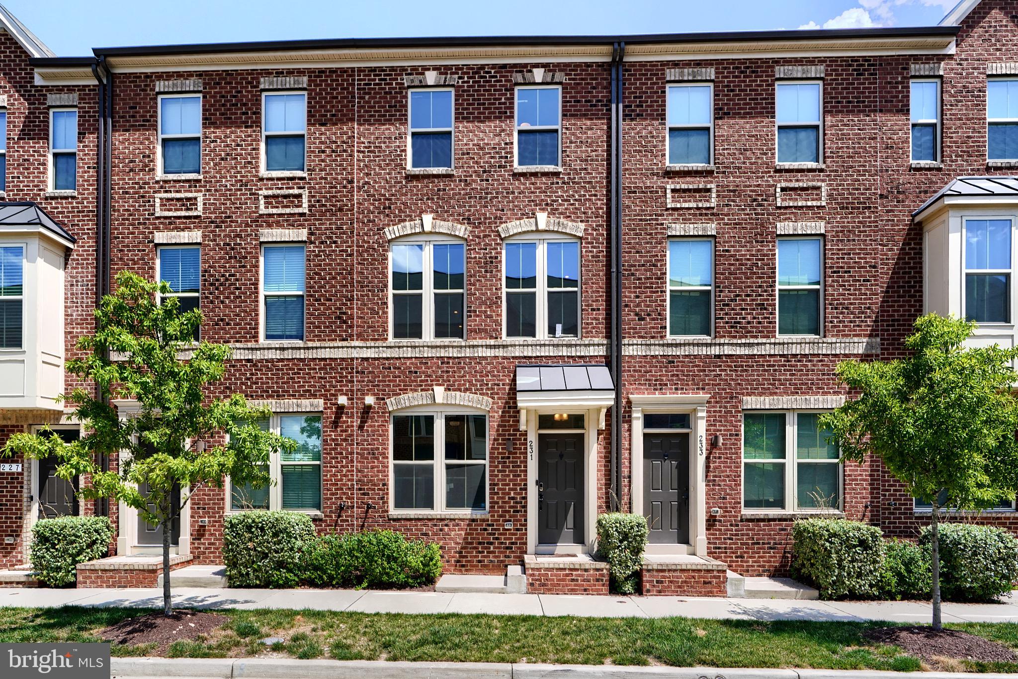 231 S MACON STREET