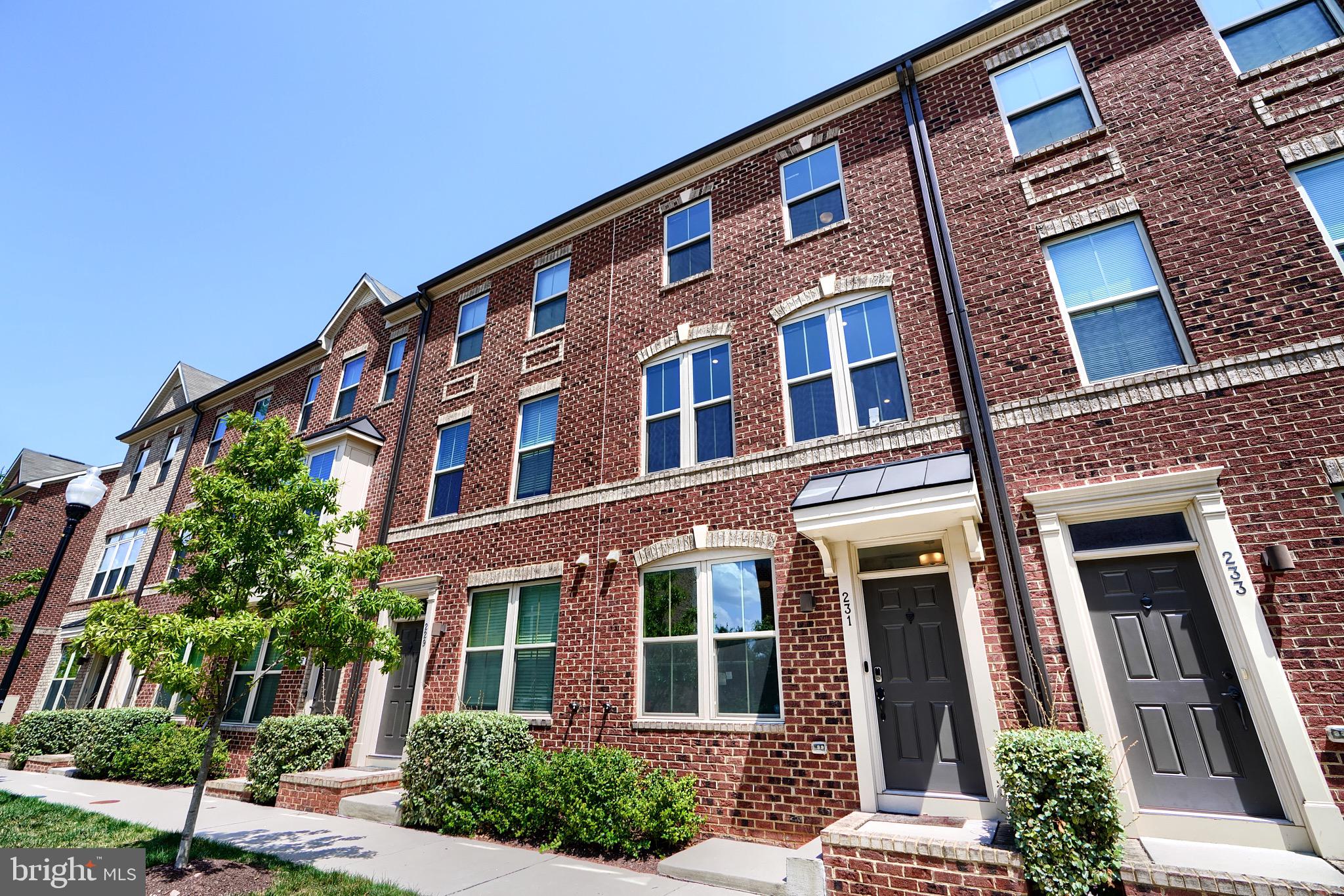 231 S MACON STREET