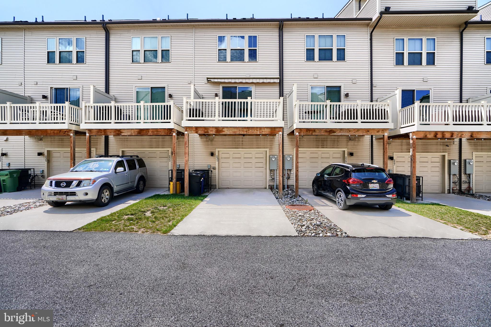 231 S MACON STREET