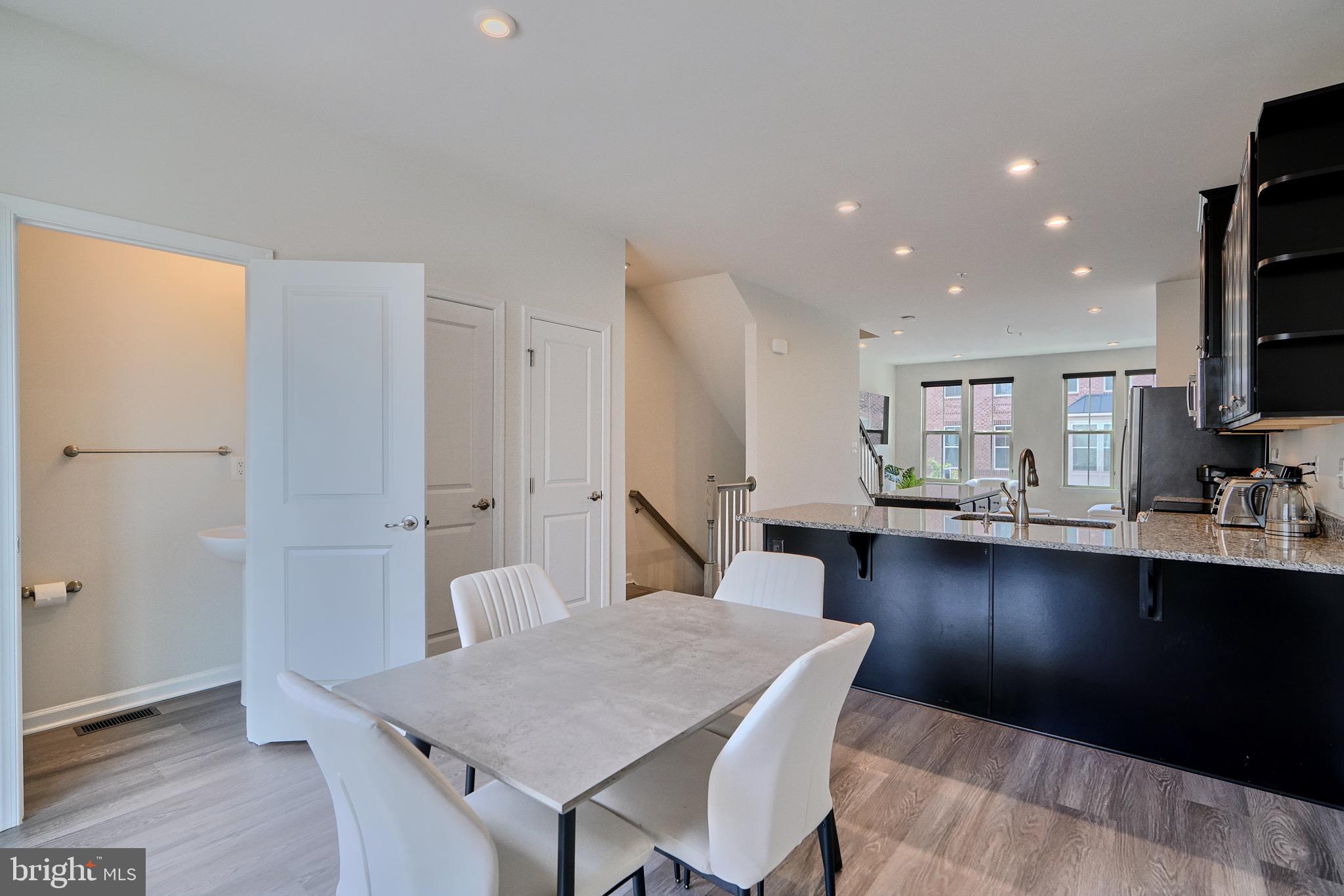 231 S MACON STREET