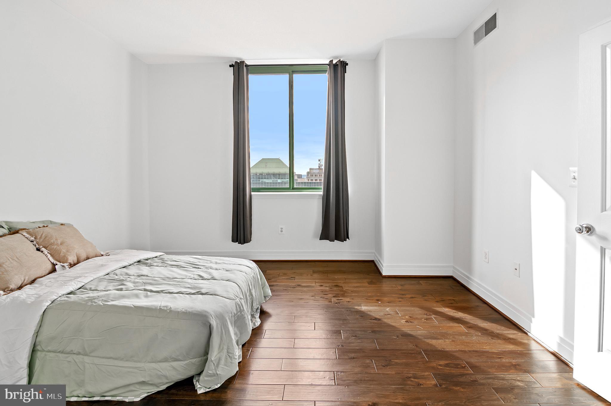 414 WATER STREET 2905