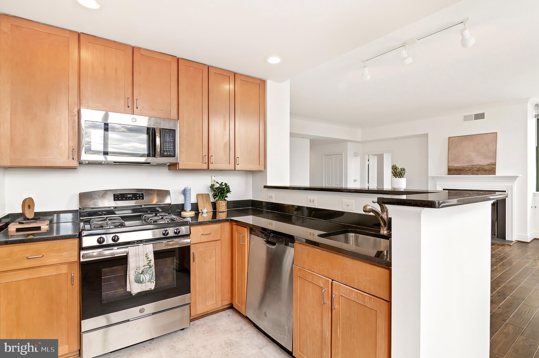 414 WATER STREET 2905