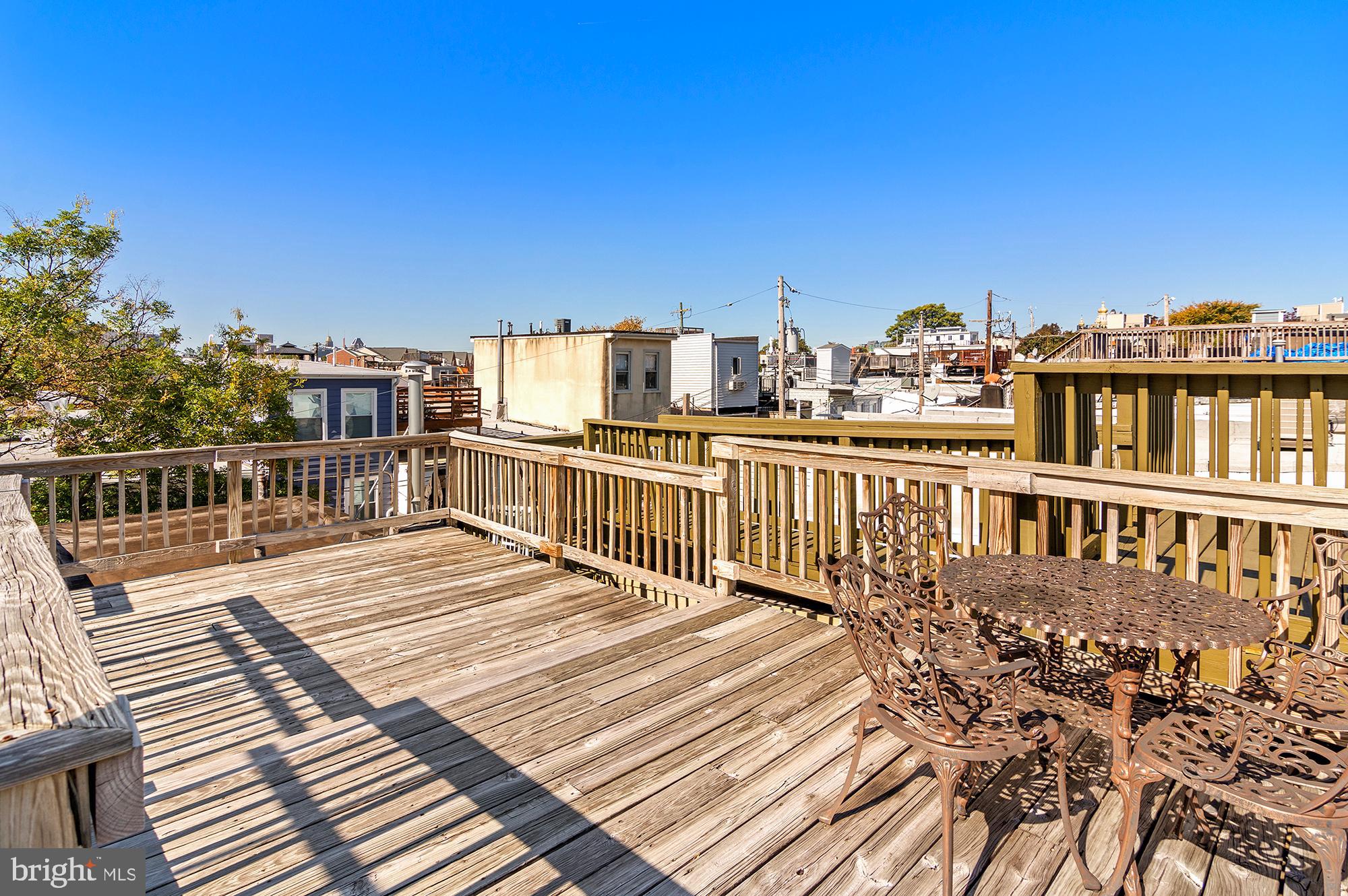 822 S MILTON AVENUE