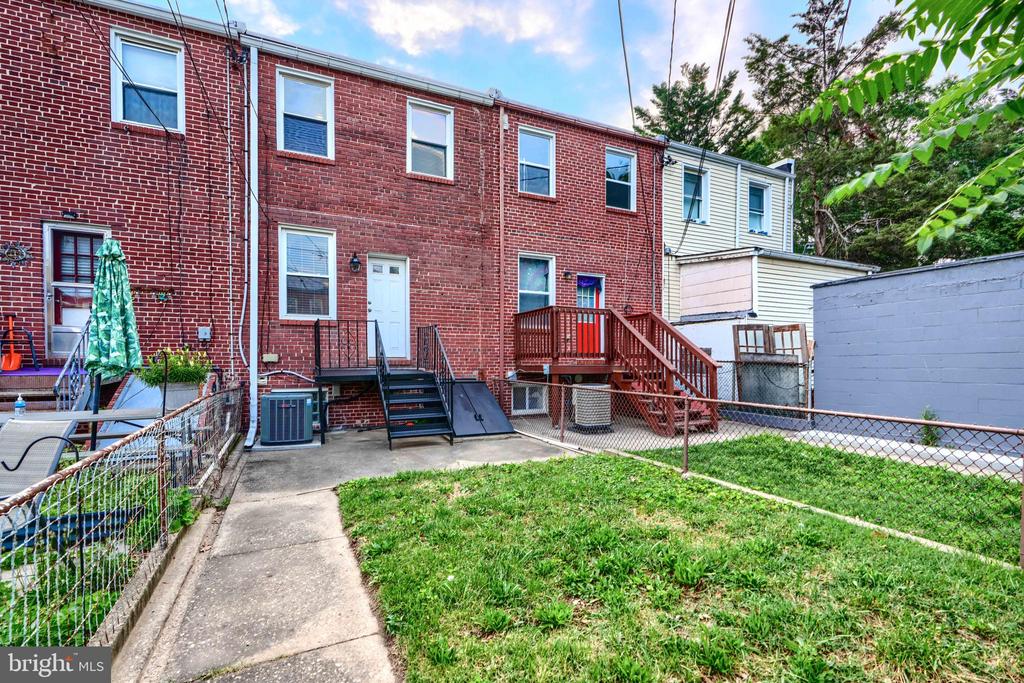 305 FOLCROFT STREET