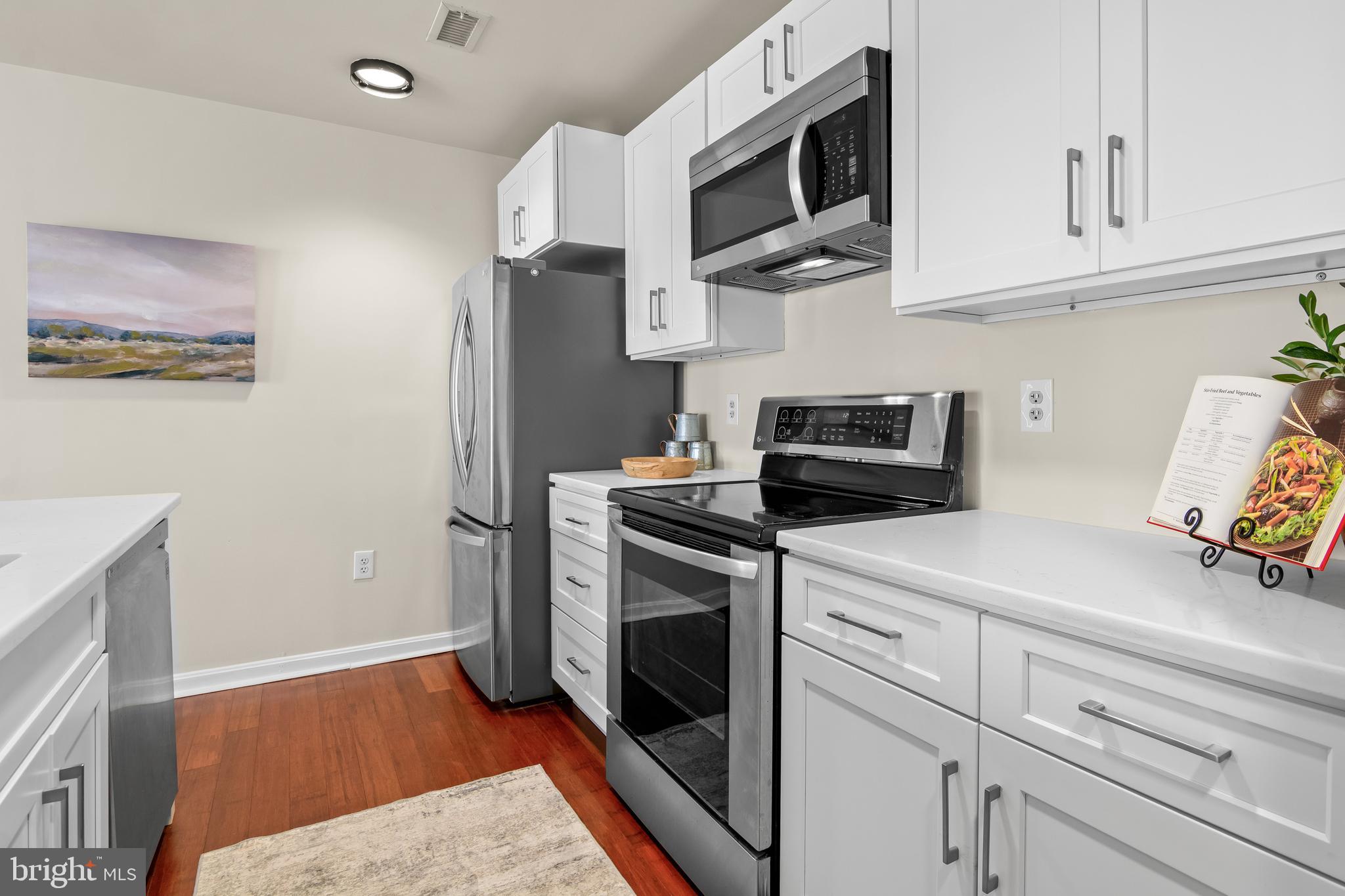 2702 LIGHTHOUSE POINT E 631