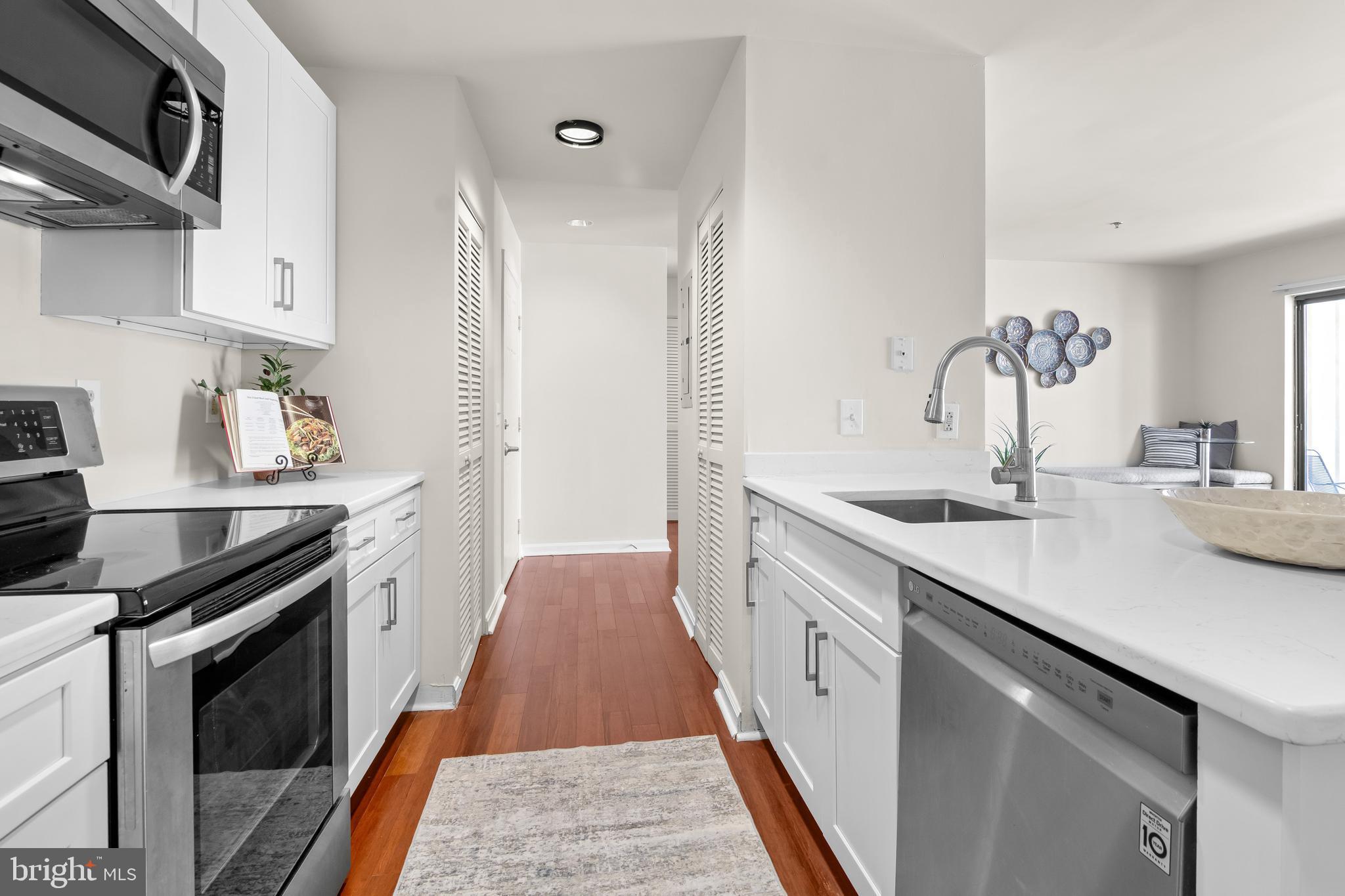 2702 LIGHTHOUSE POINT E 631