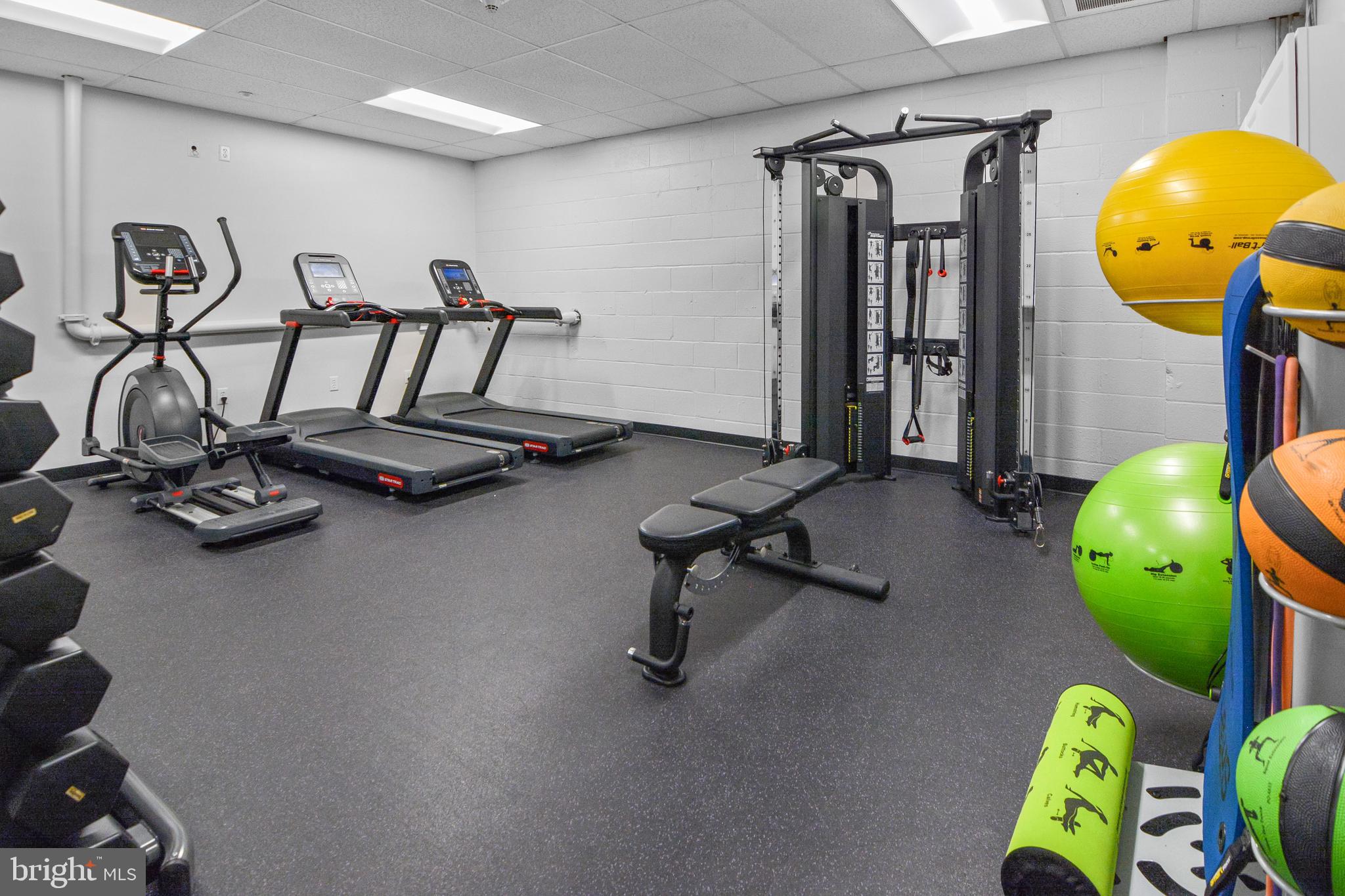 2702 LIGHTHOUSE POINT E 631