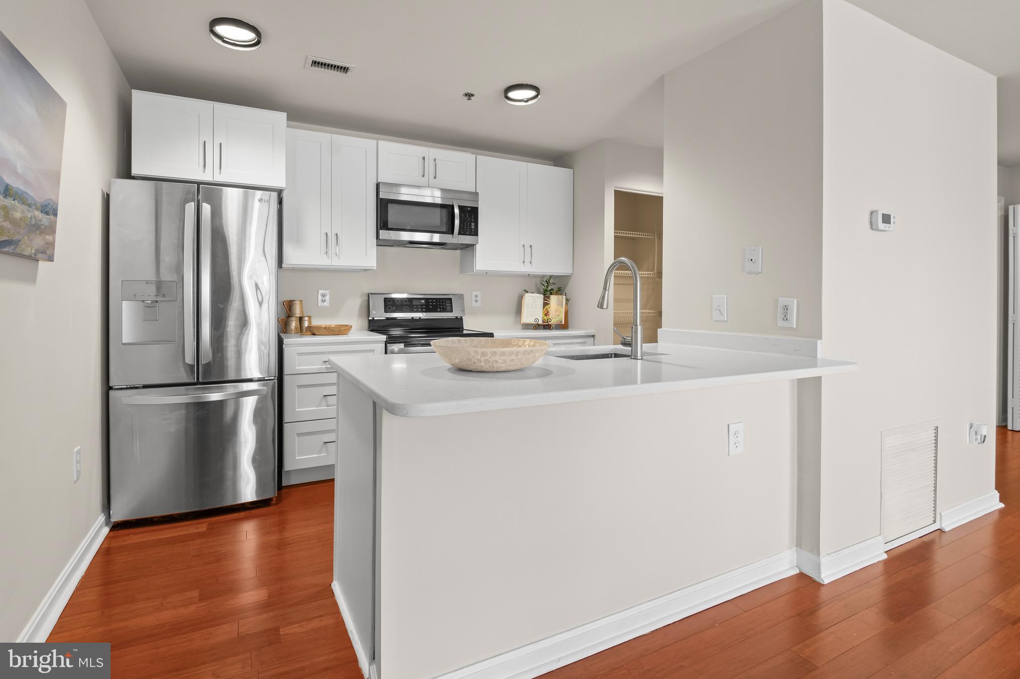 2702 LIGHTHOUSE POINT E 631