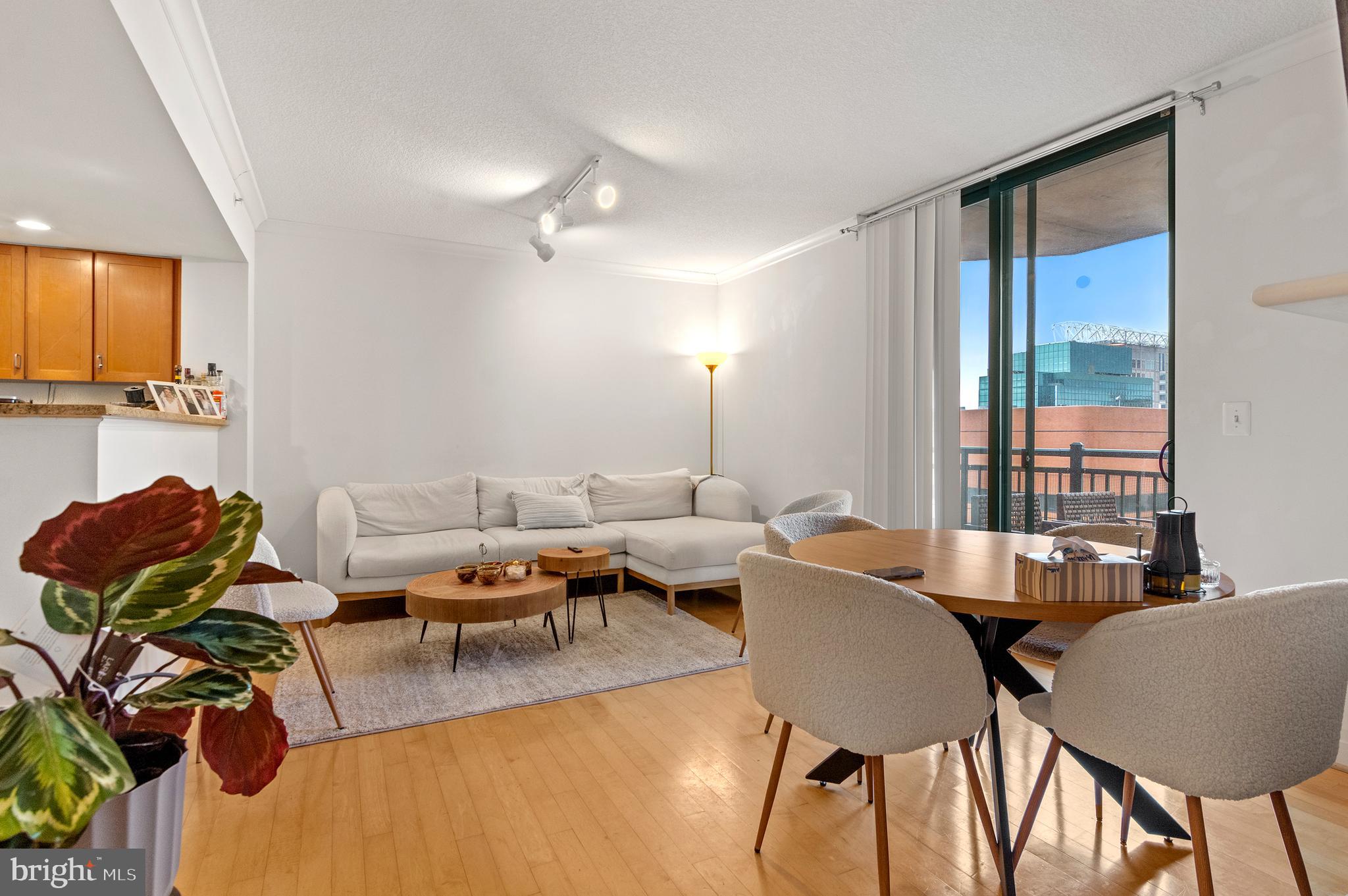 414 WATER STREET 2504