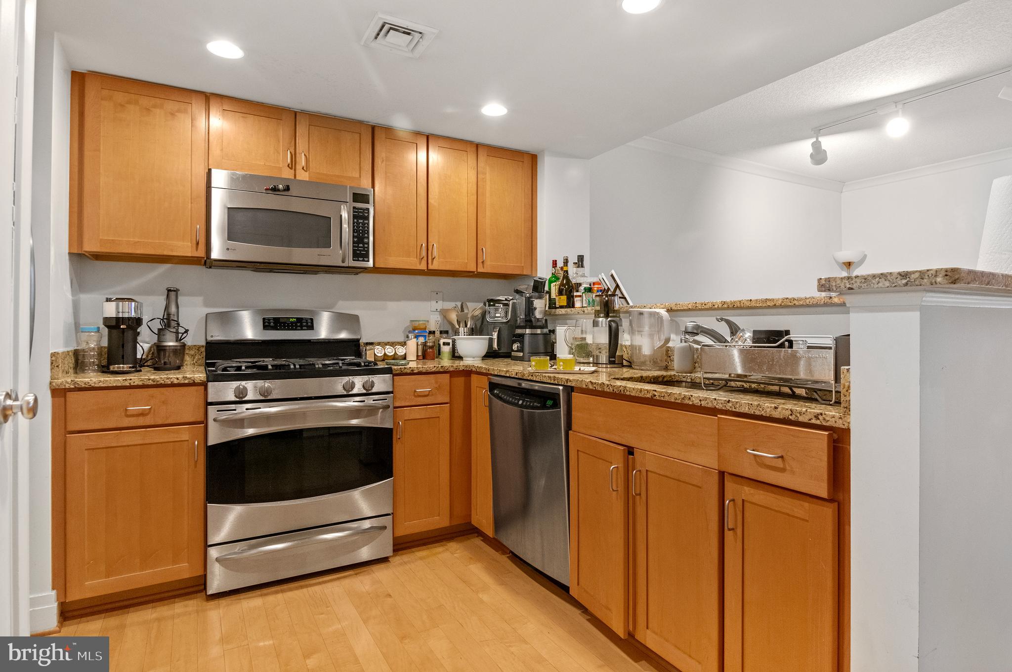 414 WATER STREET 2504