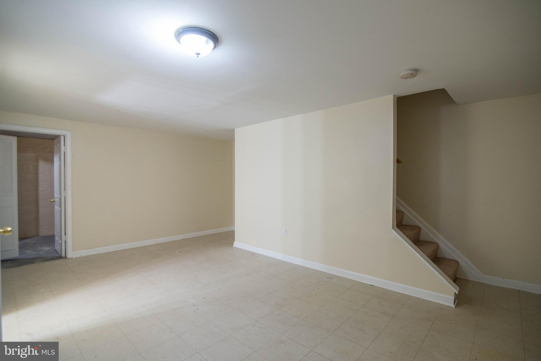 11 TOP VIEW COURT