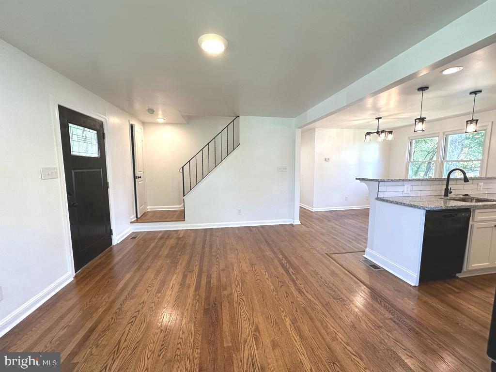 2500 LINWOOD ROAD B