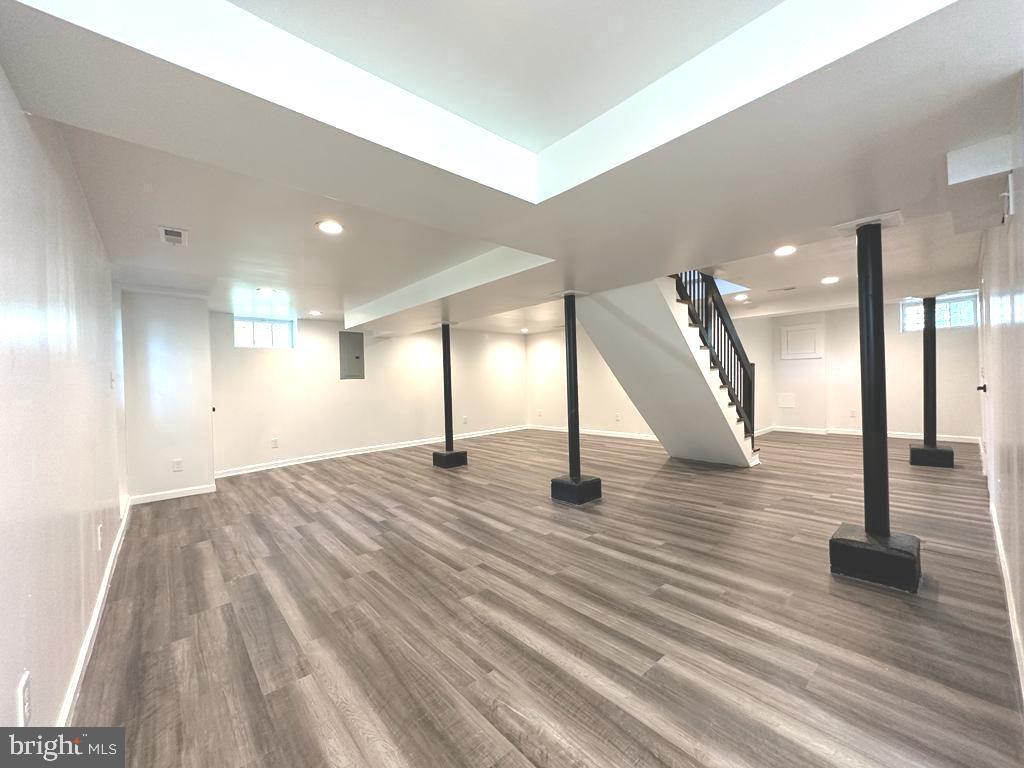 2500 LINWOOD ROAD B