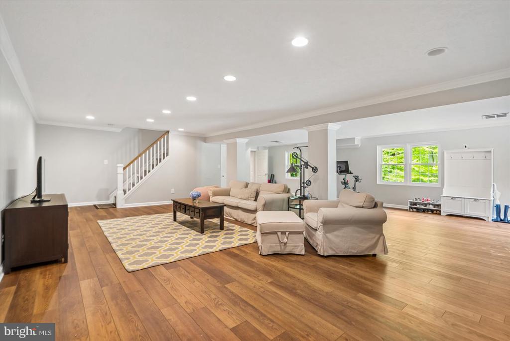 13804 SUMMER HILL DRIVE