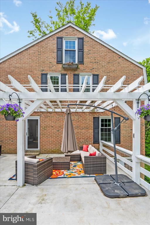 13804 SUMMER HILL DRIVE