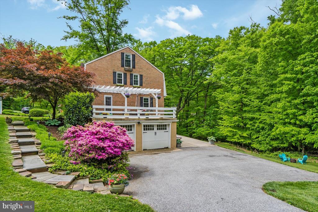 13804 SUMMER HILL DRIVE