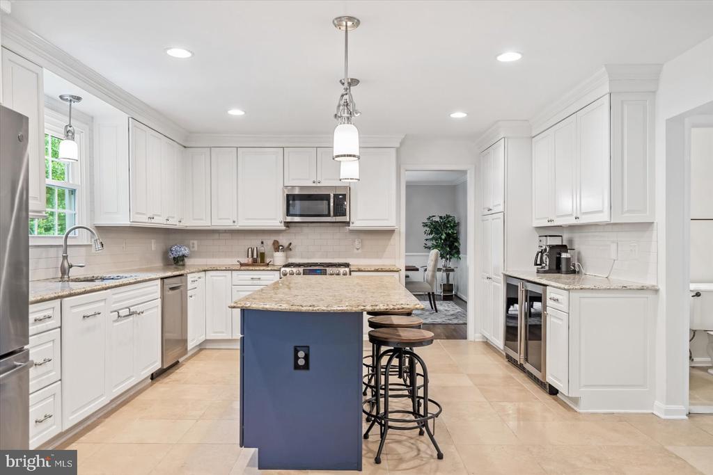 13804 SUMMER HILL DRIVE