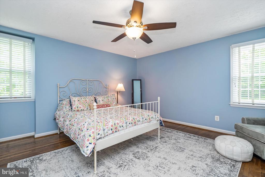 13804 SUMMER HILL DRIVE