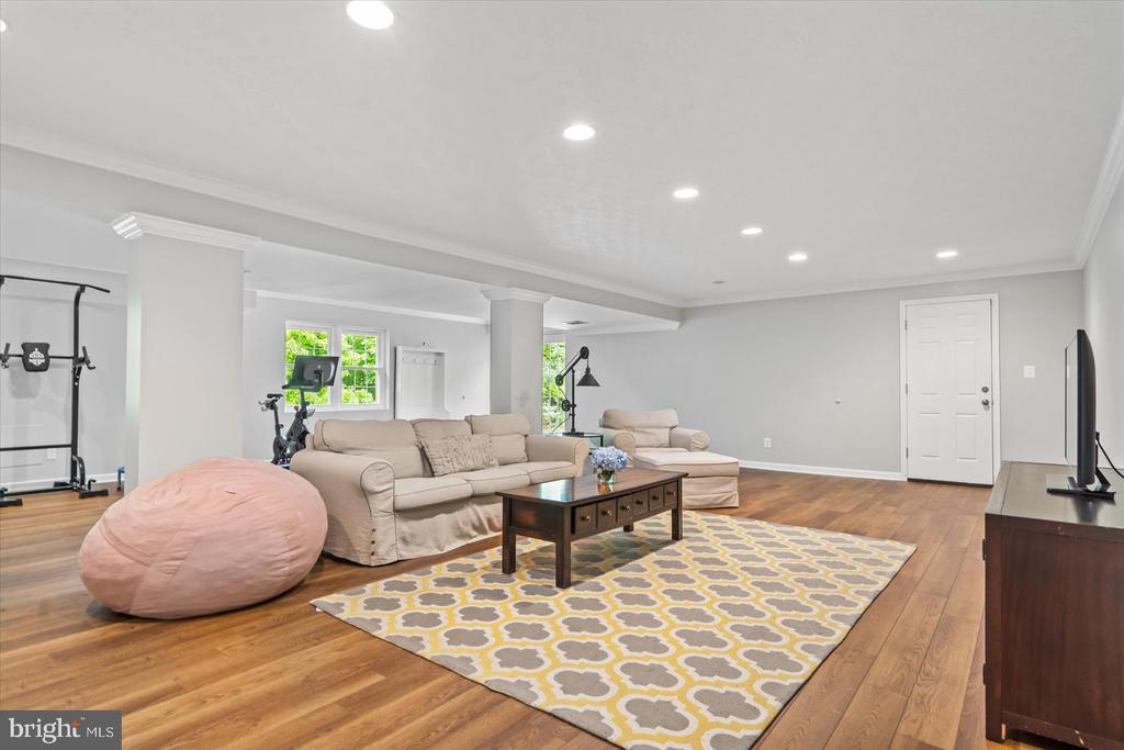 13804 SUMMER HILL DRIVE