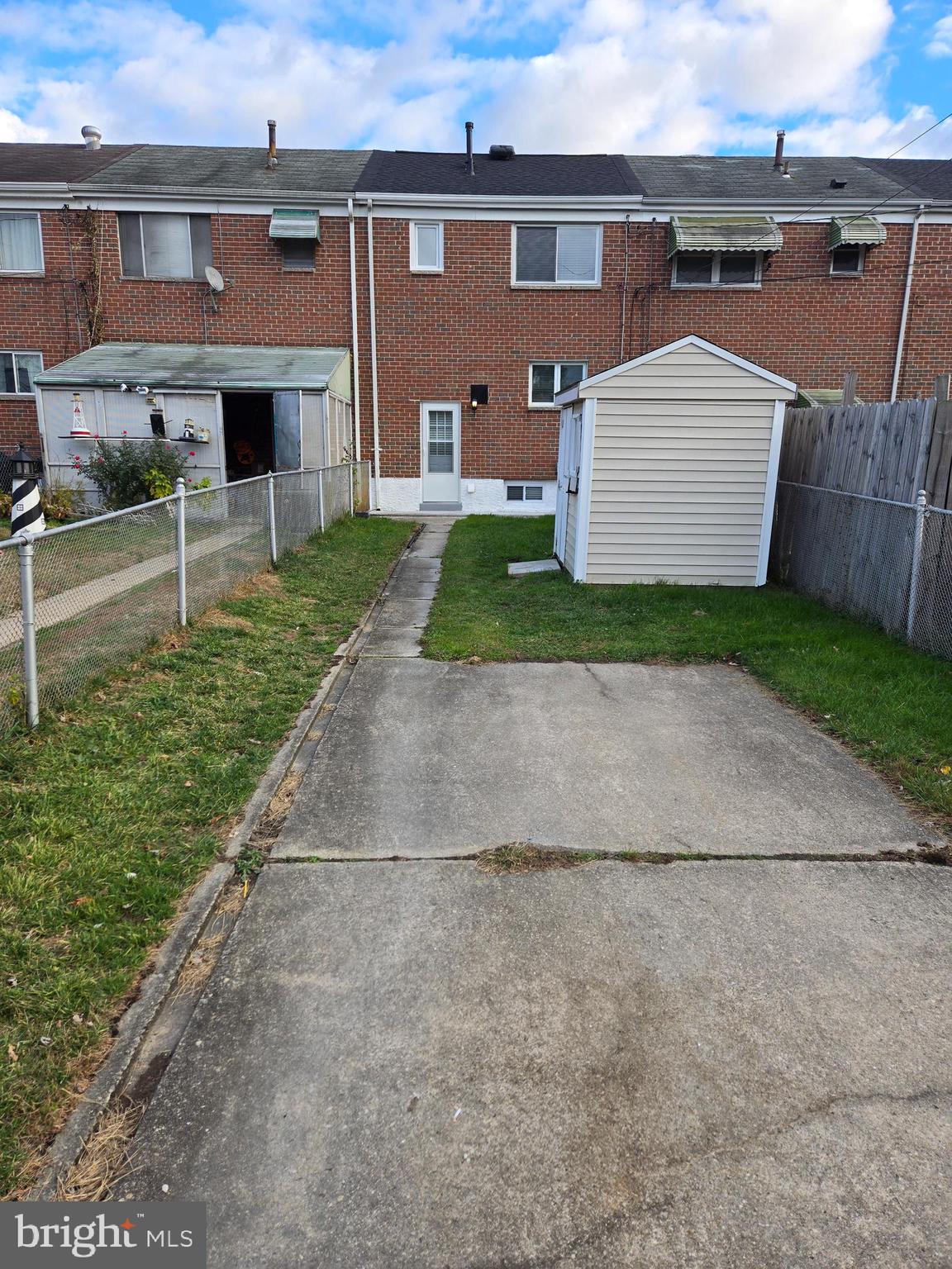 1016 MIDDLEBOROUGH ROAD