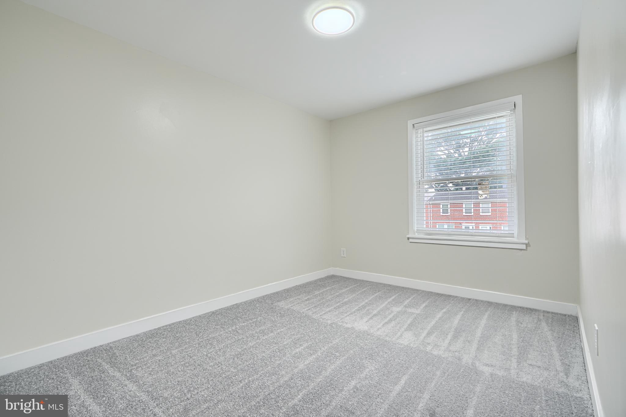 1641 RIVERWOOD ROAD