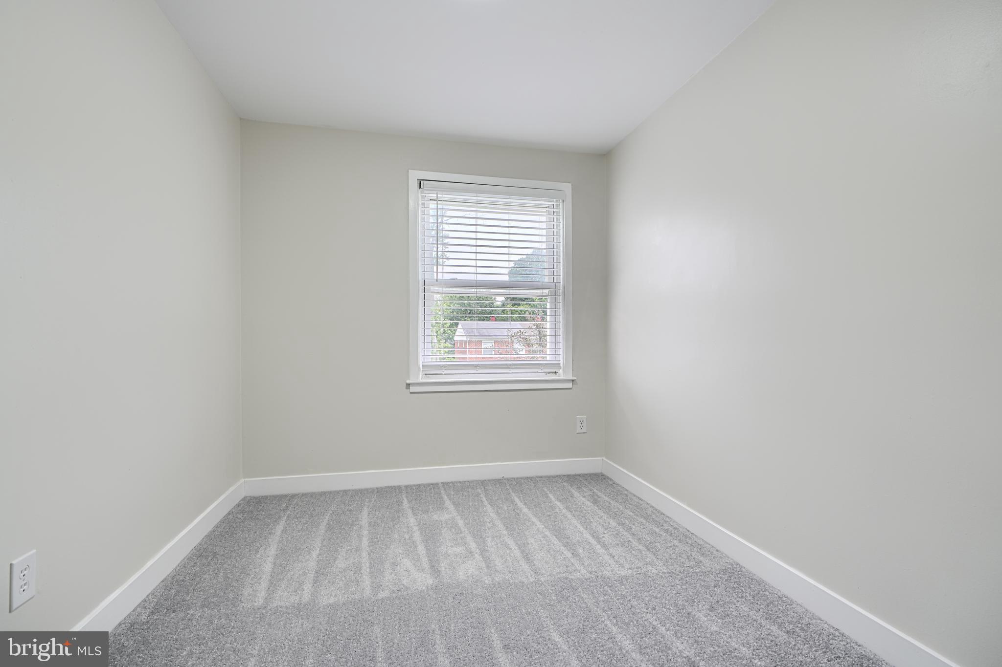 1641 RIVERWOOD ROAD