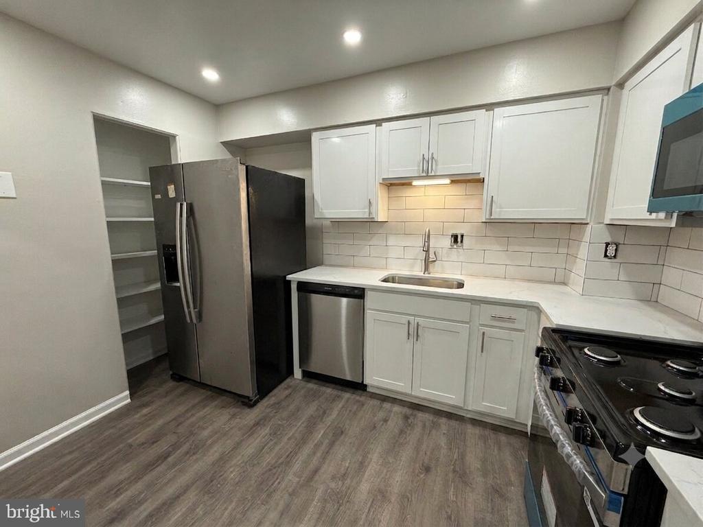 9984 SHOSHONE WAY