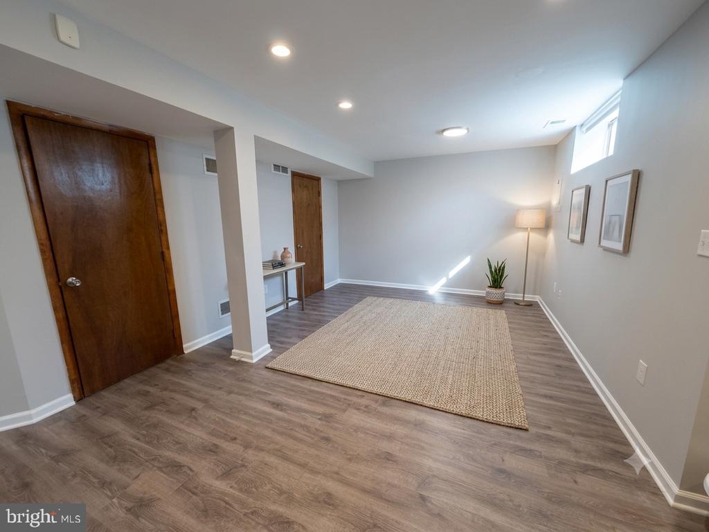 9984 SHOSHONE WAY