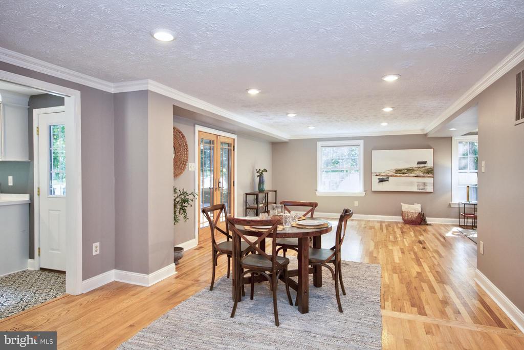3303 DEER HILL ROAD