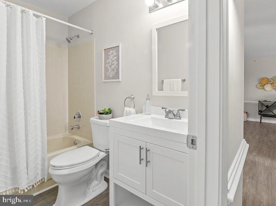 203 STAR POINTE COURT 2C