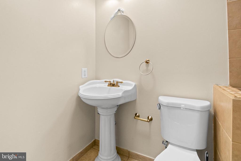 1426 SEDUM SQUARE
