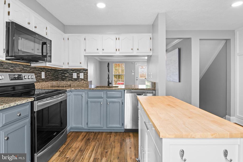 1426 SEDUM SQUARE