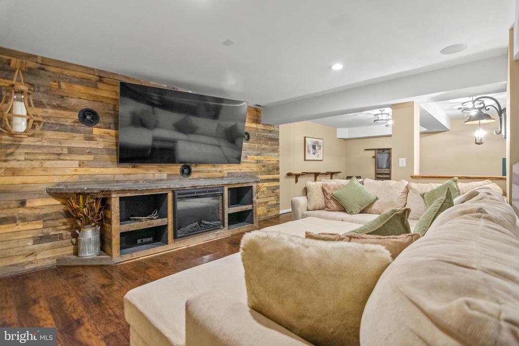 905 FITZPATRICK DRIVE