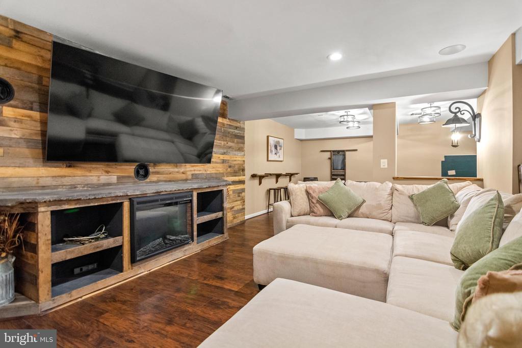 905 FITZPATRICK DRIVE