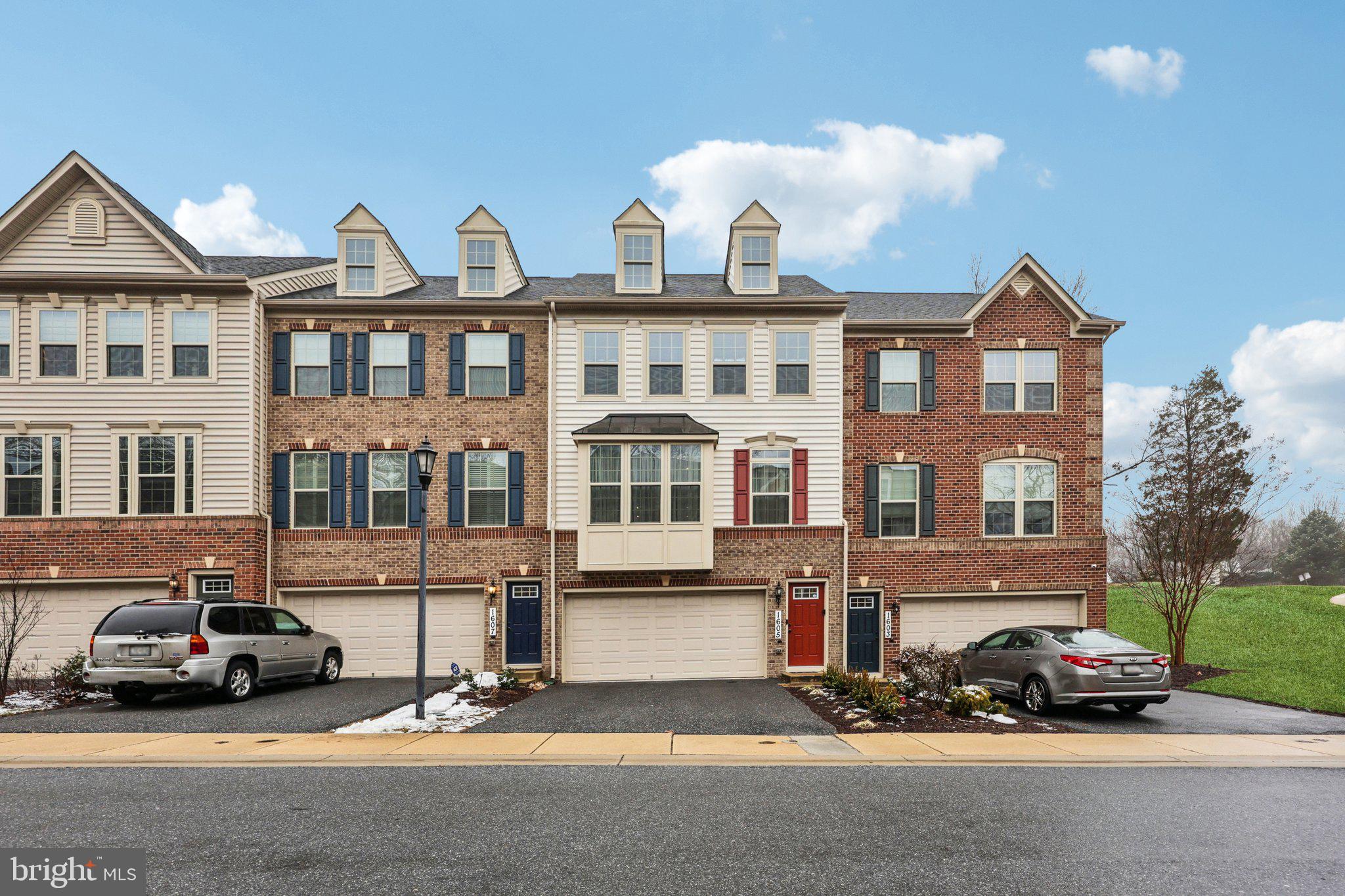 1605 REGENT MANOR COURT