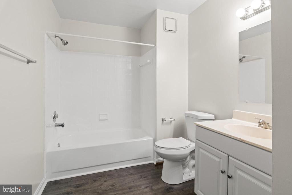 10401 BEACON RIDGE DRIVE Unit: 8-101