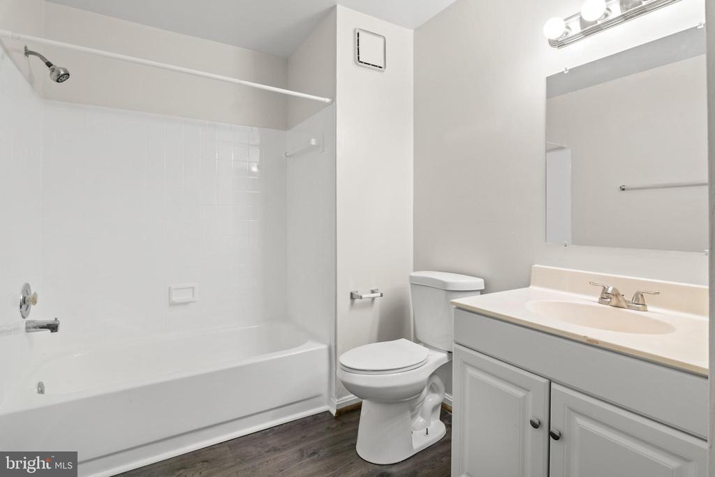 10401 BEACON RIDGE DRIVE Unit: 8-101