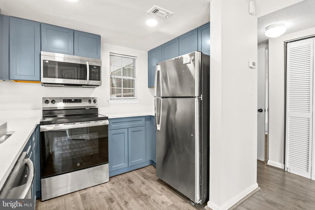 10401 BEACON RIDGE DRIVE Unit: 8-101