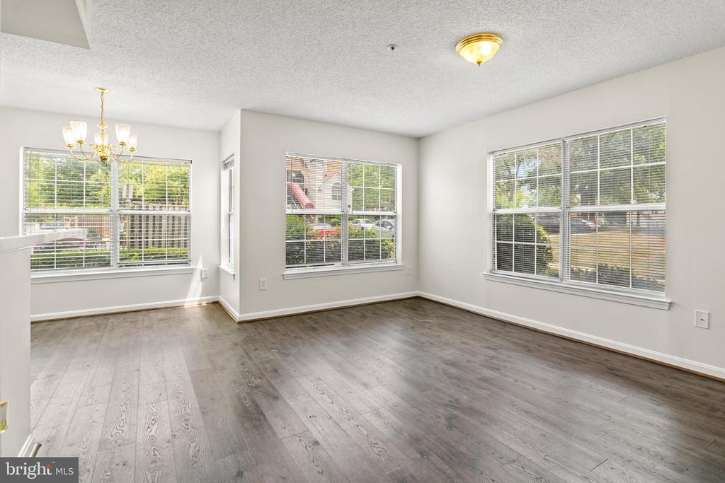 10401 BEACON RIDGE DRIVE Unit: 8-101