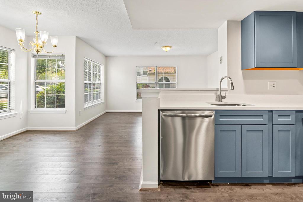 10401 BEACON RIDGE DRIVE Unit: 8-101