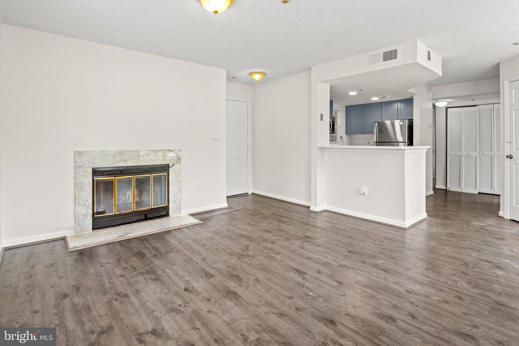 10401 BEACON RIDGE DRIVE Unit: 8-101